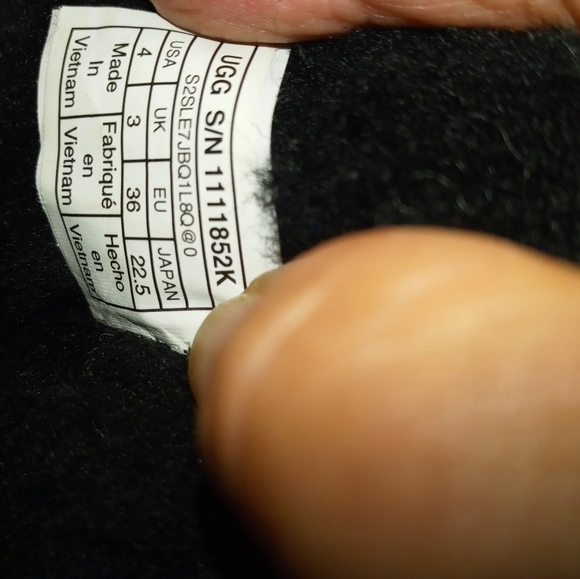 UGG CLASSIC II SHORT BLACK GLITTER GIRLS 4 FAUX FUR LINED PULL ON WINTER BOOTS - Picture 13 of 13